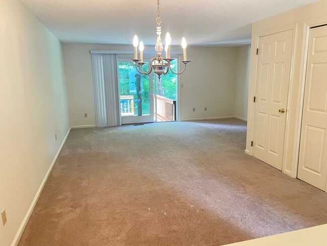 Building Photo - The Willow Brook Condo