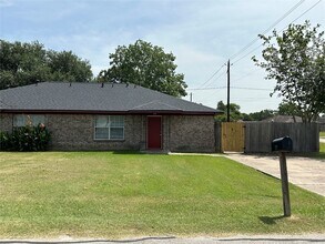 Building Photo - 121 BROWNELL
