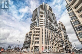 Building Photo - 9201 Yonge St