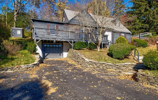 Foto del edificio - 148 E Pleasant St