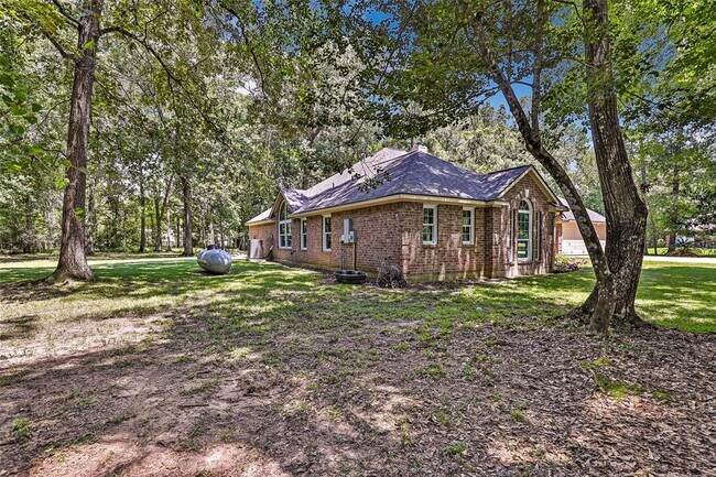 Building Photo - 30006 Commons Woods Ct