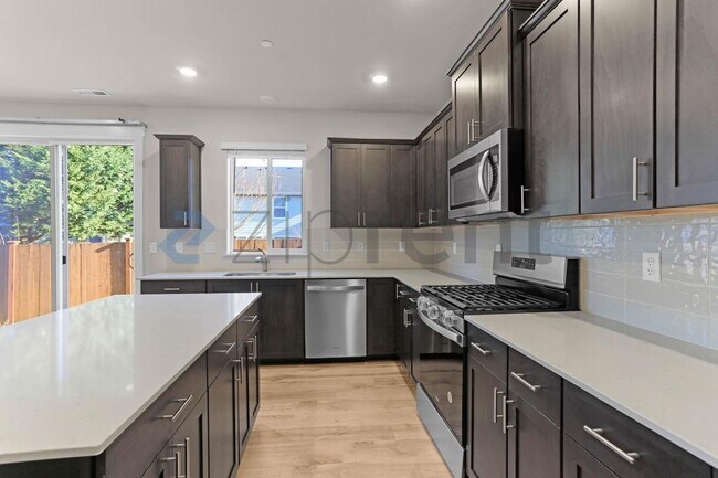 Foto del edificio - 18823 111th Ave E