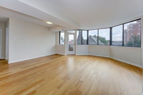 Foto del edificio - 1200 S St NW