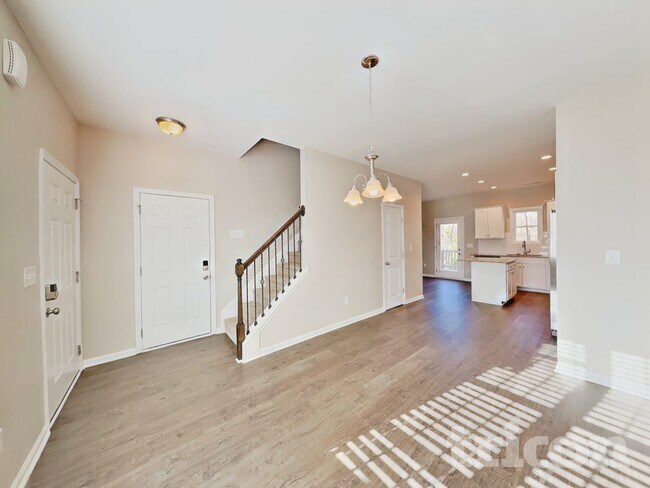 Foto del edificio - 123 Diploma Dr