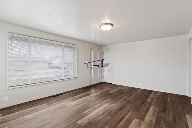 Foto del edificio - 138 Lynnwood Dr