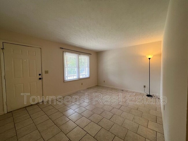 Foto del edificio - 914 Emory Ct