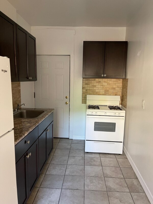 Foto del edificio - 6343 N Magnolia Ave