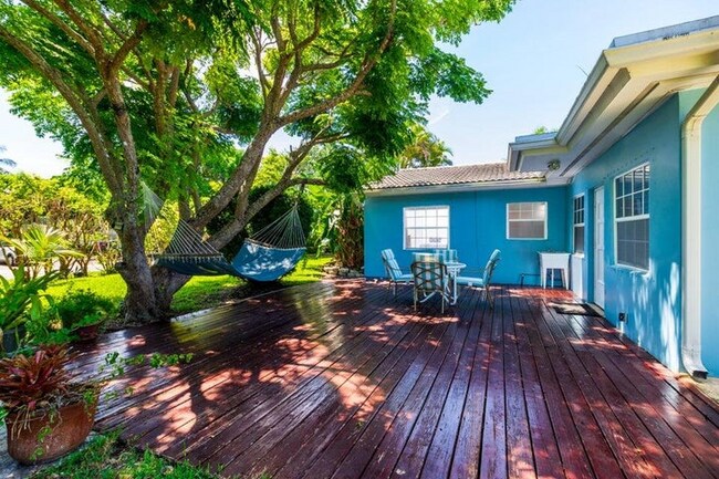 Photo - 145 SE 3rd Ave House