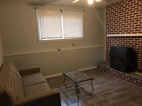 Building Photo - 112 Peabody St