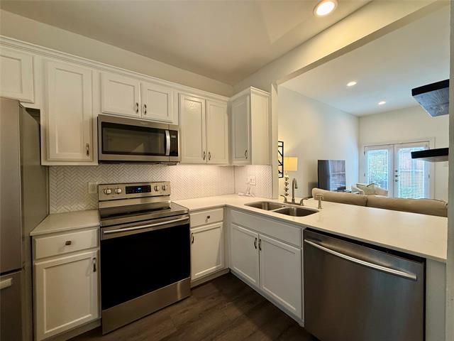 Building Photo - 2807 Throckmorton St