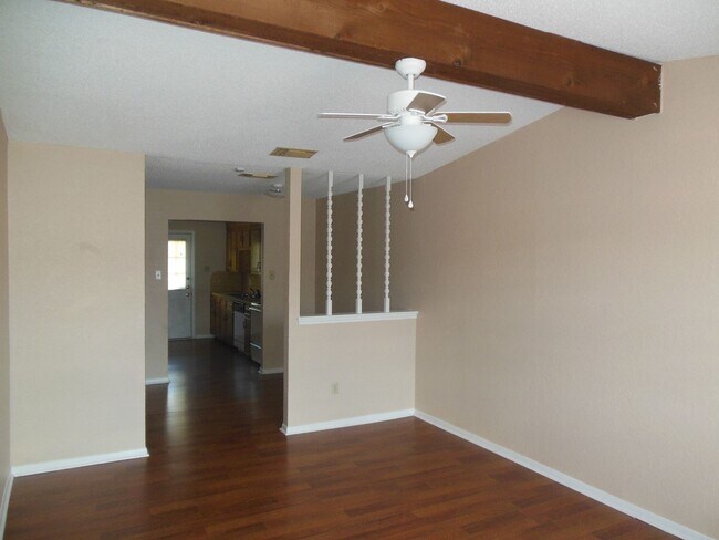 Building Photo - 411 Northern Dove Ln