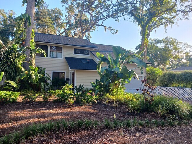 Foto del edificio - 1029 43rd Ave N