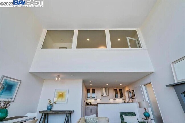 Building Photo - 2987 Melendy Dr