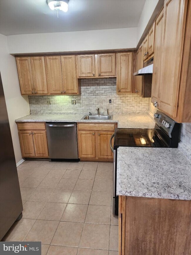 7 Rutledge Pl, Willingboro, NJ 08046 Townhome Rentals in Willingboro NJ