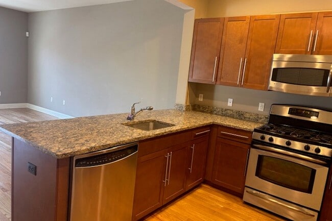 Foto del edificio - 1210 Windsor Park Ct