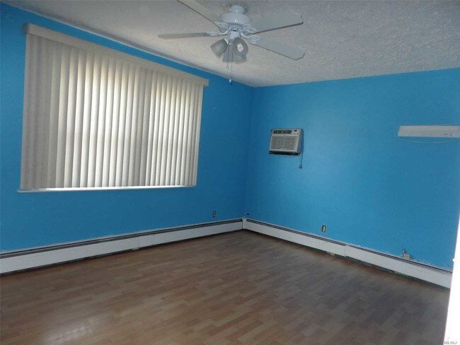 Foto del edificio - 250 N Cedar St