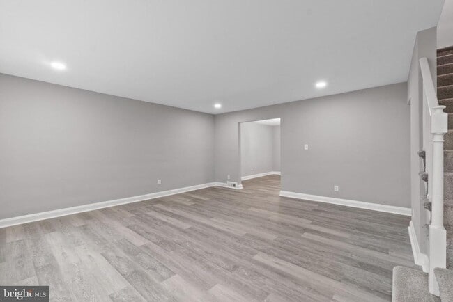 Foto del edificio - 8119 Clyde Bank Rd