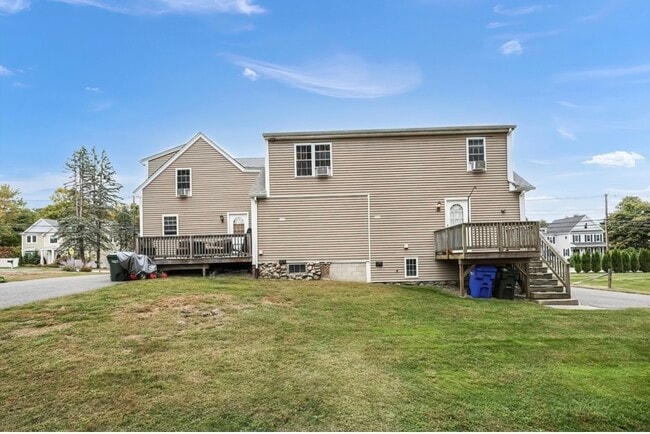 Building Photo - 146 Hayden Rowe St