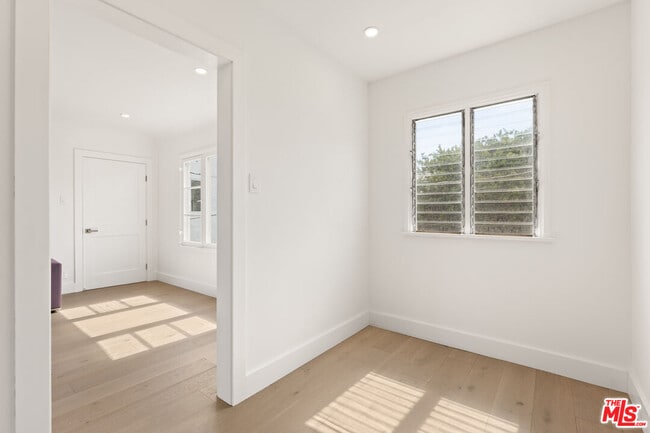 Building Photo - 8210 Clinton St