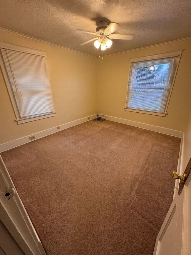 Foto del edificio - 103 N Osborn Ave