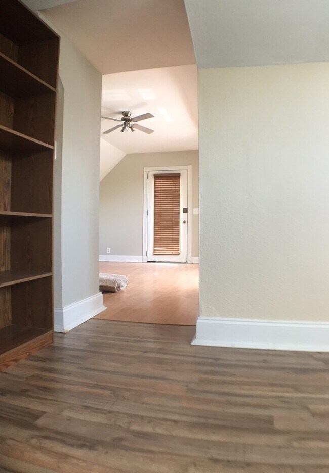 Building Photo - 1 bedroom Apartment in The Nations, Lamina...