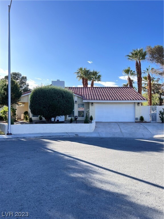 5880 Duneville Ct, Las Vegas, NV 89103 House Rental in Las Vegas, NV