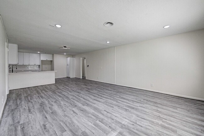 Foto del edificio - 6027 Ledbetter St