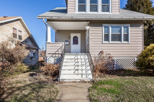 Building Photo - 3020 Orlando Ave