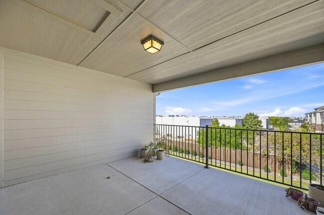 Building Photo - 3544 Thistlewood Dr