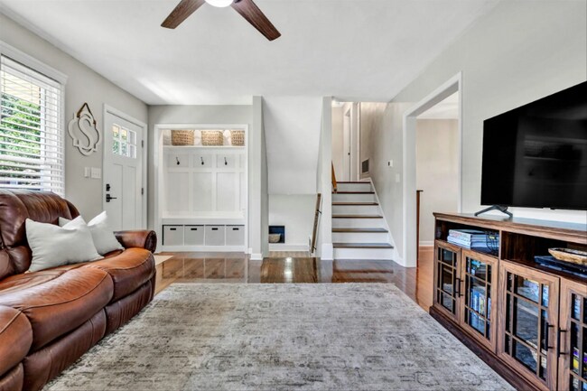 Foto del edificio - 1434 Narcissus St