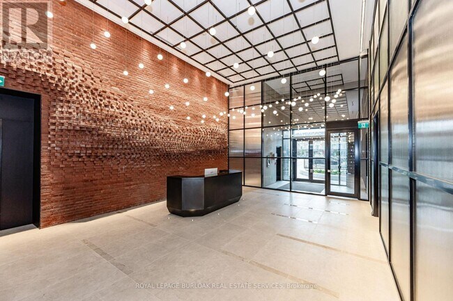 Building Photo - 3200-3200 William Coltson Ave