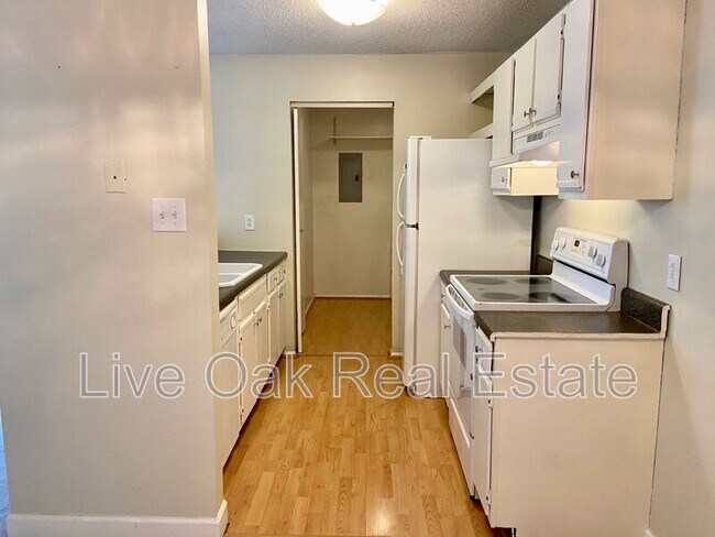 Building Photo - 4160 Thalia Station Cir