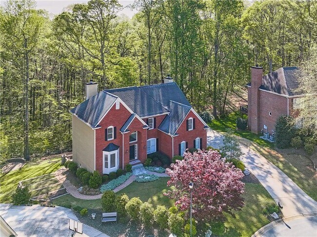 Building Photo - 2740 Stonehill Way