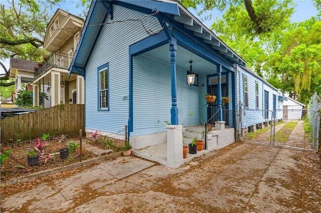 Building Photo - 1524 N Dorgenois St