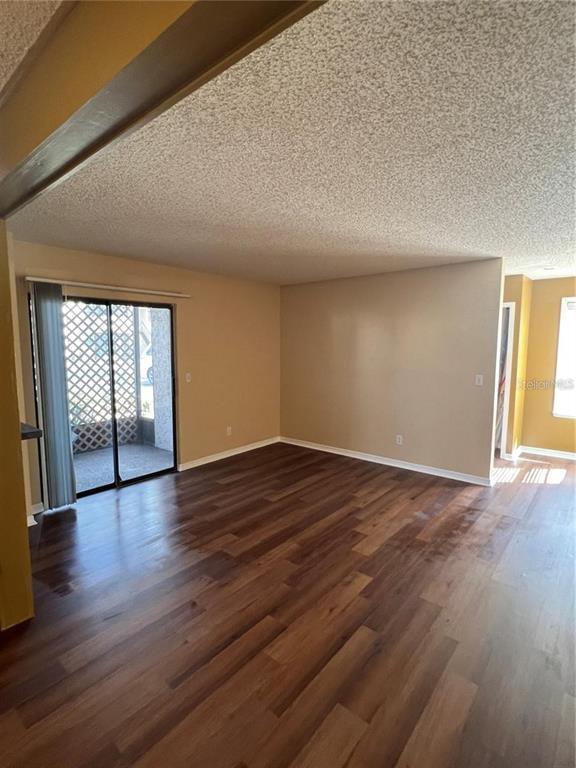 Foto del edificio - 3032 Antique Oaks Cir