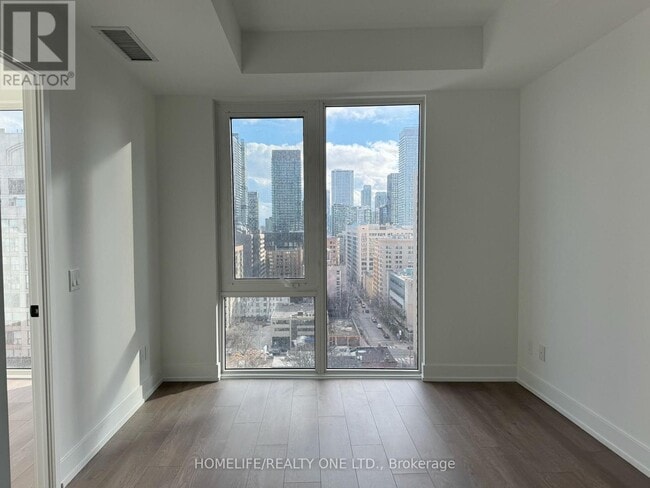 Building Photo - 308 Jarvis St