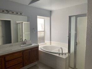 Building Photo - 740 Rhine Ct