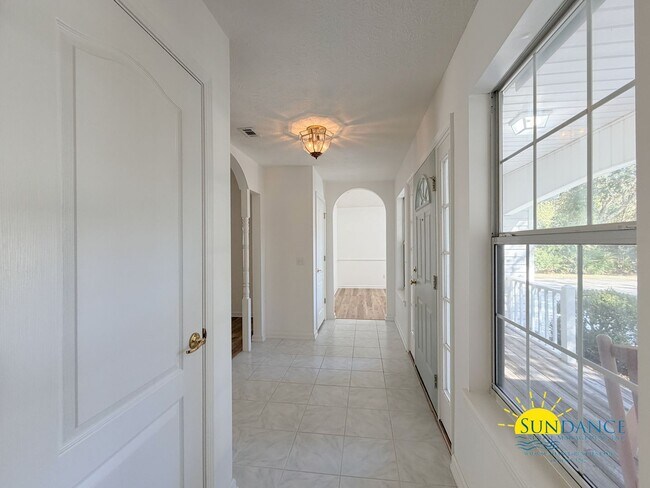 Foto del edificio - Coastal Comfort Living with Private Beach Access Just Off 30A!