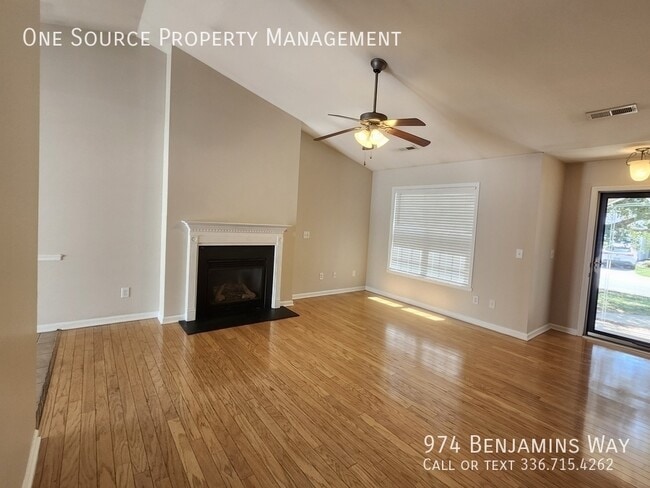 Foto del edificio - 974 Benjamins Way