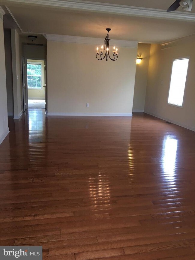 Foto del edificio - 14160 Shelby Cir