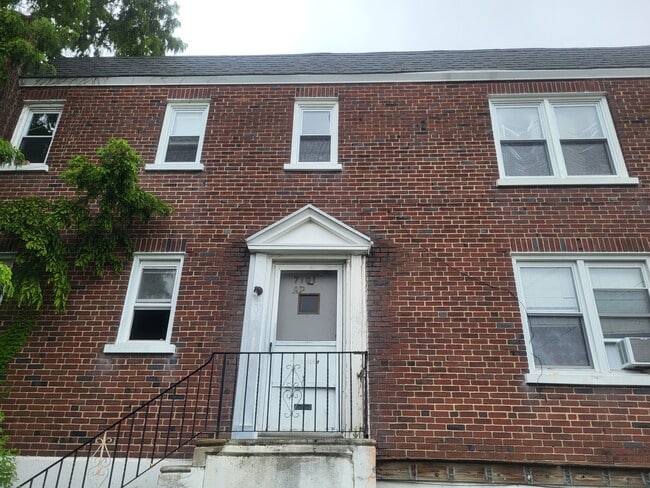 Building Photo - 7101 Rutland St