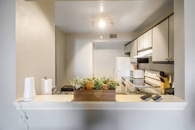 Foto del edificio - 1216 W Lafayette Ave