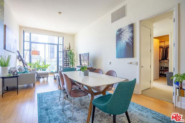 Foto del edificio - 3223 W 6th St
