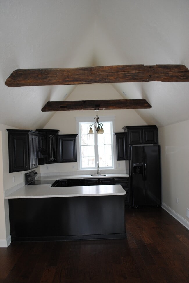 Building Photo - 411 Cardinal Dr