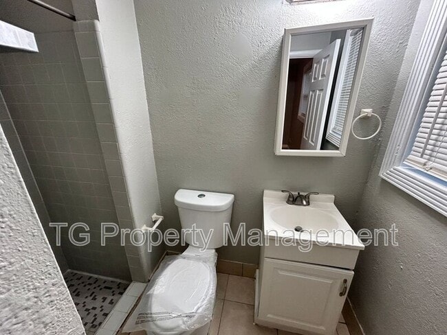 Building Photo - 6724 Cherbourg Ave S