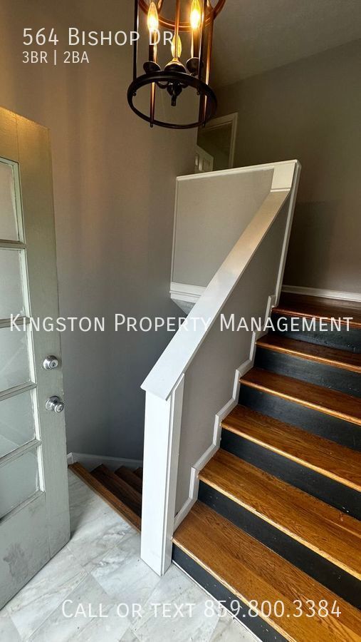 Building Photo - 3 Bedroom 1.5 Bathroom  Now Available!!