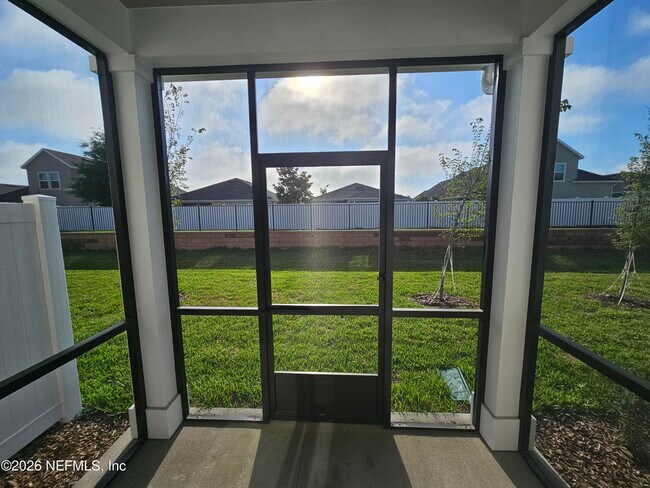 Foto del edificio - 1715 Garden Grove Ct