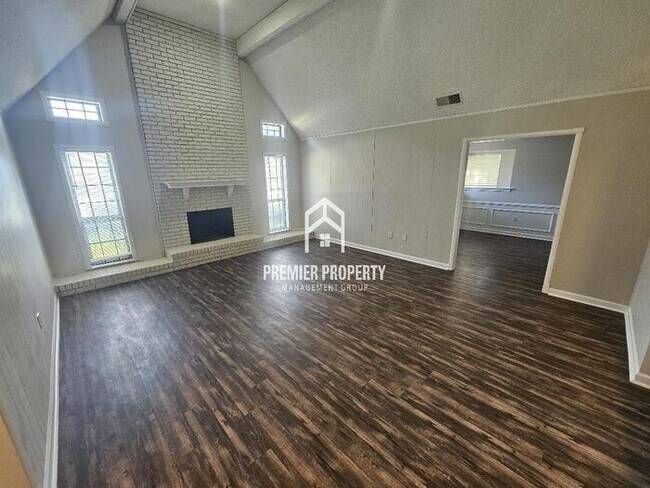 Photo - 6241 Scarletcrest Ln House