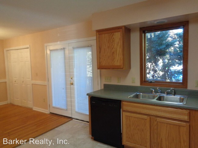 Foto del edificio - 4 br, 2.5 bath House - 4360 Hunters Club Dr.