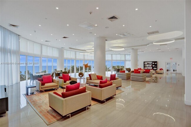 Foto del edificio - 19111 Collins Ave